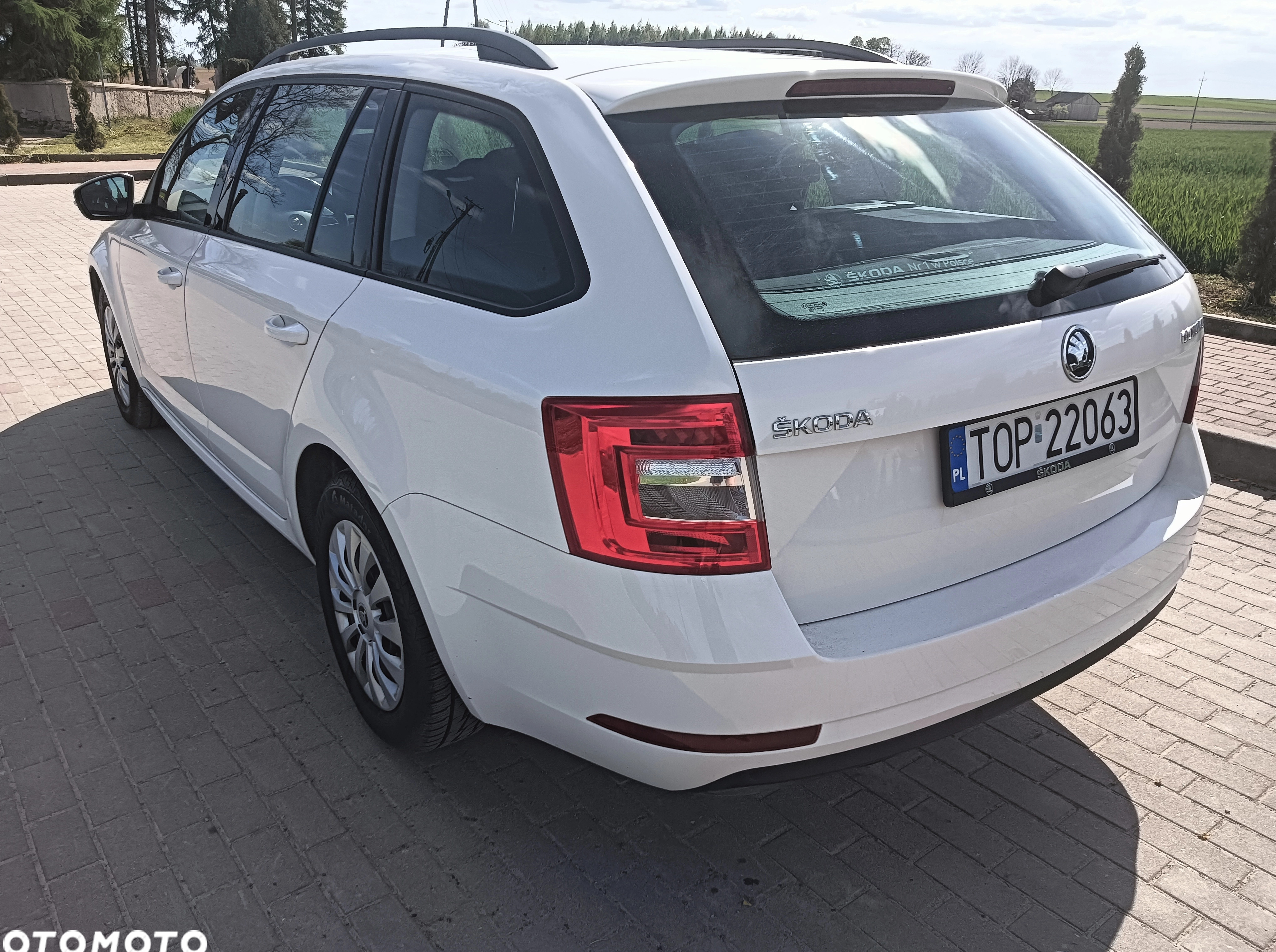 Skoda Octavia cena 40500 przebieg: 224000, rok produkcji 2019 z Opatów małe 37